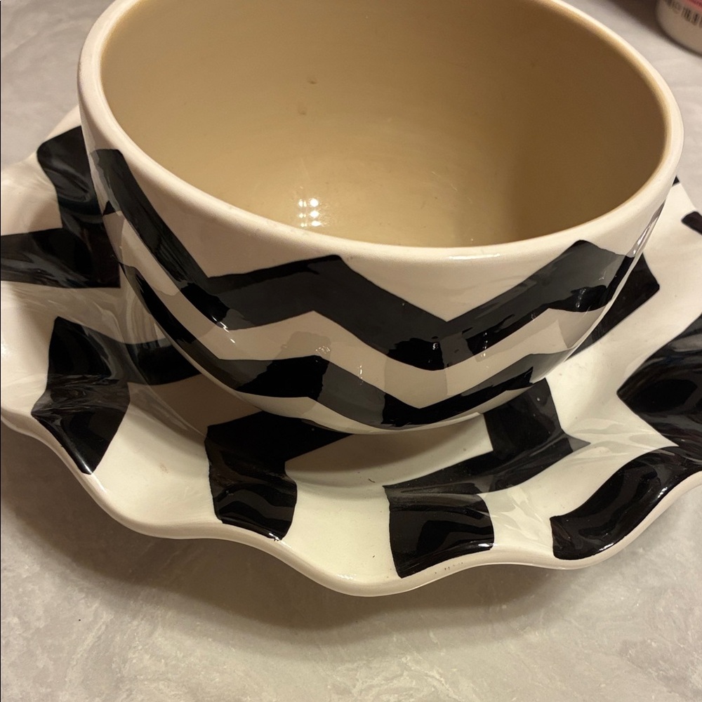 Coton Colors Chevron Black and White Bowl and Plate